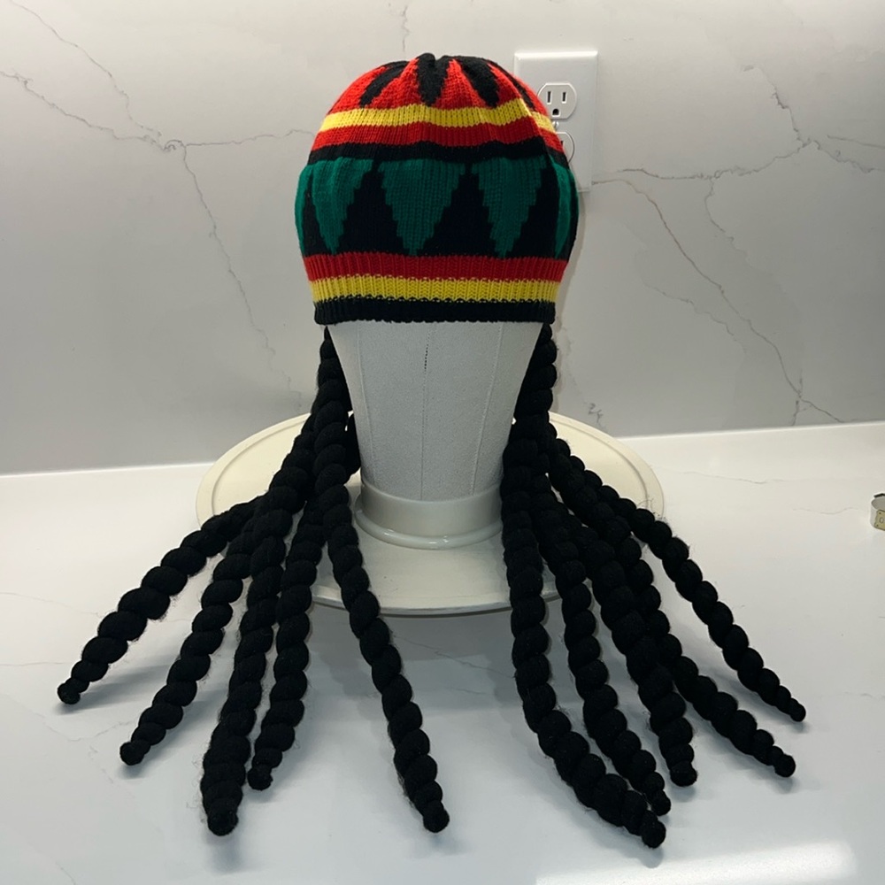Rasta beanie hat‎ 🇯🇲♥️ costume fun hat with faux braids Halloween 🎃